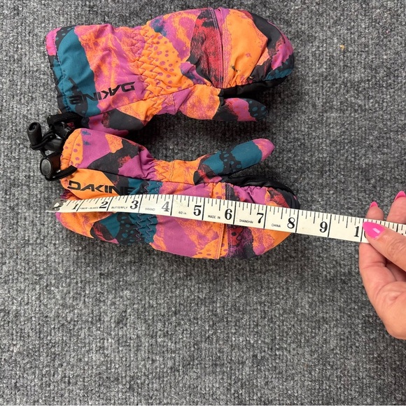 DAKINE Girls Scrambler Mitt winter Mittens Multi- Color size: 2-3 Years - Picture 7 of 7